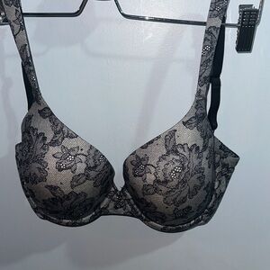 Victoria's Secret Black and Cream Floral Lace Bra